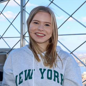 Profile Photo of Kayla Weslager